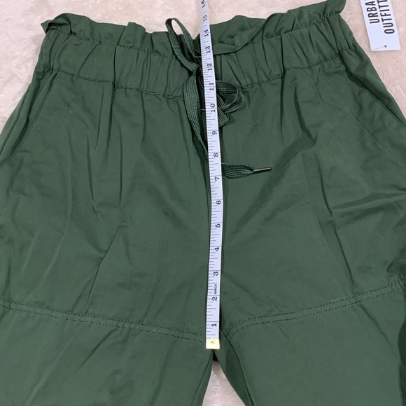 NWT UO High Waisted paper bag jogger - Picture 8 of 8